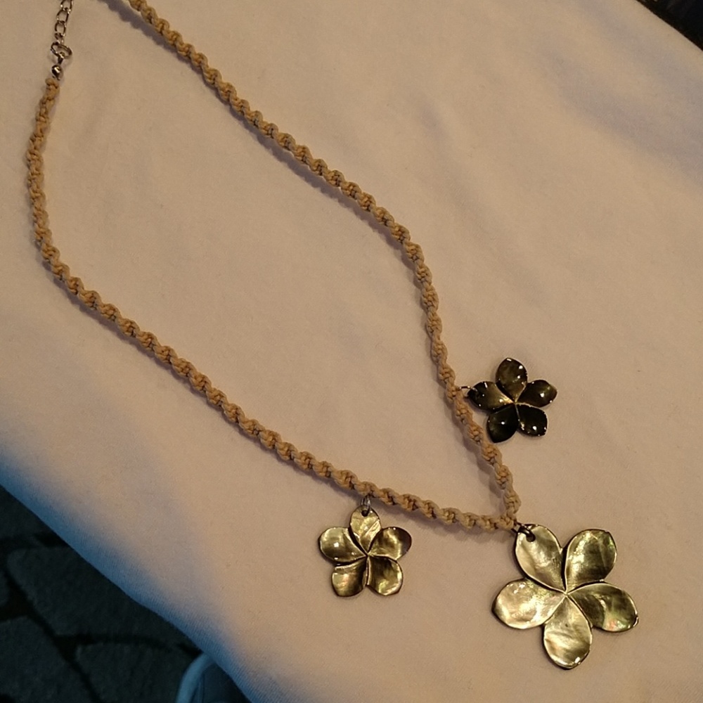 Black flower necklace